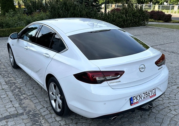 Opel Insignia cena 59900 przebieg: 207000, rok produkcji 2018 z Pszczyna małe 667